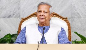 তিন বাহিনী প্রধানকে নিয়ে প্রধান উপদেষ্টার বৈঠক