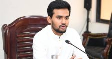 কেউ একজন ফোনে বিরাট কোহলির কাছে অভিযোগ দিয়েছে: আসিফ মাহমুদ