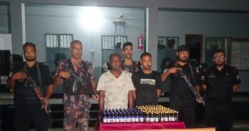 যশোর সীমান্তে বিজিবি ও র‍্যাবের যৌথ অভিযান, বিপুল পরিমাণ নেশাজাতীয় সিরাপসহ আটক ২