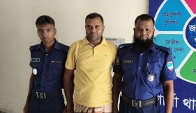 শার্শা বিয়ের প্রলোভনে কলেজছাত্রীকে ধর্ষণের অভিযোগে যুবক আটক