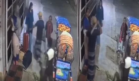 বাড়ি থেকে ফিরে মোহাম্মদপুরে বাসার গেটে ছিনতাইয়ের শিকার ২ নারী