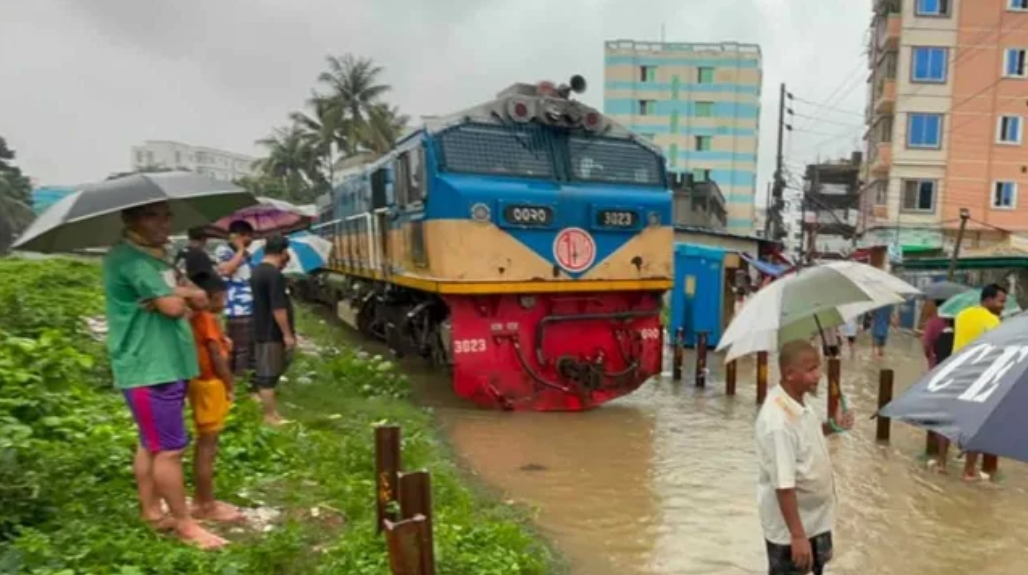 কক্সবাজার রুটে ট্রেন বন্ধ থাকায় বড় অংকের ক্ষতির মুখে রেলওয়ে