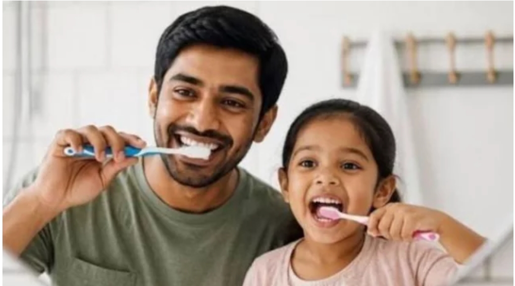 টুথপেস্টেও মিলল মাইক্রোপ্লাস্টিক, দাঁত ব্রাশের সময় যা করনীয়