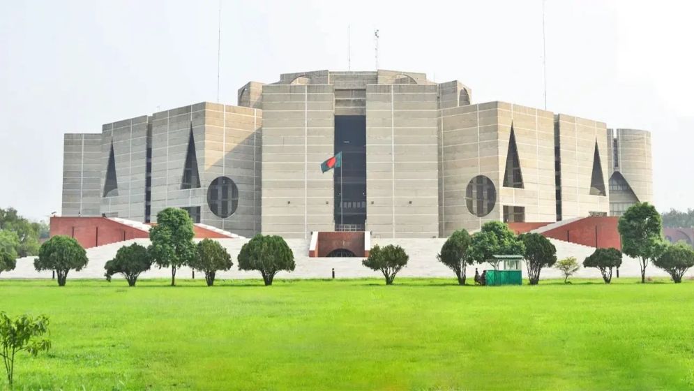 সংসদ ভবনে অগ্নিকাণ্ড, তদন্ত কমিটি গঠনের নির্দেশ