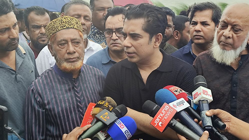 শেখ হাসিনা দেশে আসছেন, এটি রাজনৈতিক গুজব: এমপি পার্থ