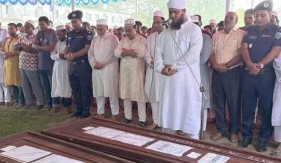 সৌদিতে আগুনে নিহত ৭ প্রবাসীর একসঙ্গে জানাজা অনুষ্ঠিত