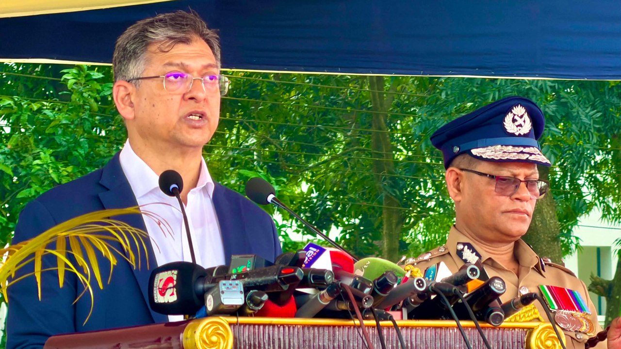 পুলিশ কোনো রাজনৈতিক দলের লাঠিয়াল বাহিনী নয়: স্বরাষ্ট্রমন্ত্রী