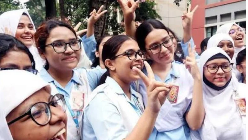 এবার এইচএসসিতে জিপিএ-৫ পেয়েছেন ৪০ হাজার ৮৪ জন