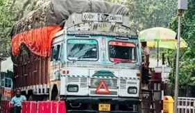 রংপুরে থেমে থাকা ট্রাকে বাসের ধাক্কা, নিহত ৩