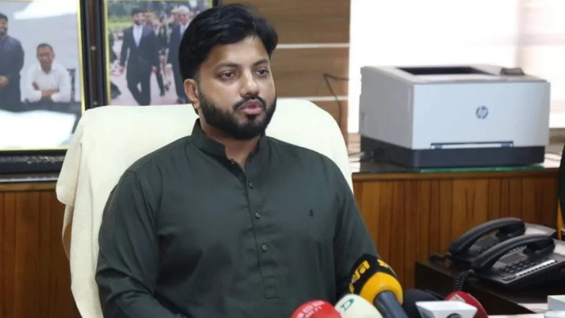 দুপুর ২টায় প্রেসক্লাবে পদত্যাগের চূড়ান্ত ঘোষণা দেবেন ইশরাক