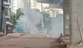 আশুলিয়ায় দফায় দফায় সংঘর্ষ, আহত বেশ কয়েকজন পুলিশ