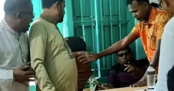 চাঁদা না পেয়ে ইউপি সদস্যকে মারধর বিএনপি নেতার, ভিডিও ভাইরাল
