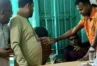 চাঁদা না পেয়ে ইউপি সদস্যকে মারধর বিএনপি নেতার, ভিডিও ভাইরাল