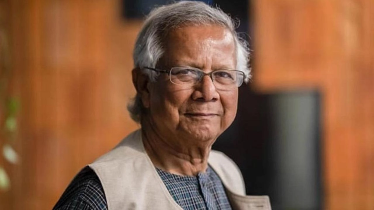 ‘হিলারি ক্লিনটন অ্যাওয়ার্ড’ পেলেন ড. ইউনূস