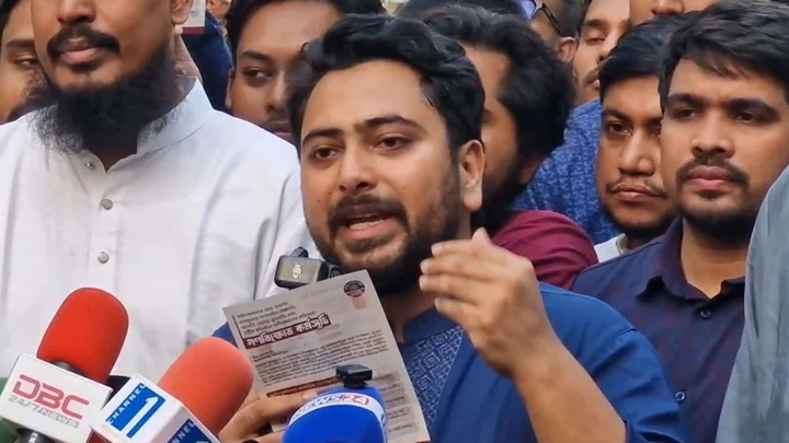 নতুন কর্মসূচি দিয়ে ২ মন্ত্রীর পদত্যাগ চাইলেন নাহিদ ইসলাম